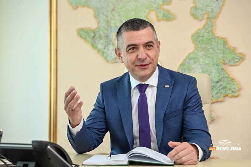 Bijeljinski farmer proizvodi 1.000 litara mlijeka dnevno: “Premije su nam praktično jedina zarada”