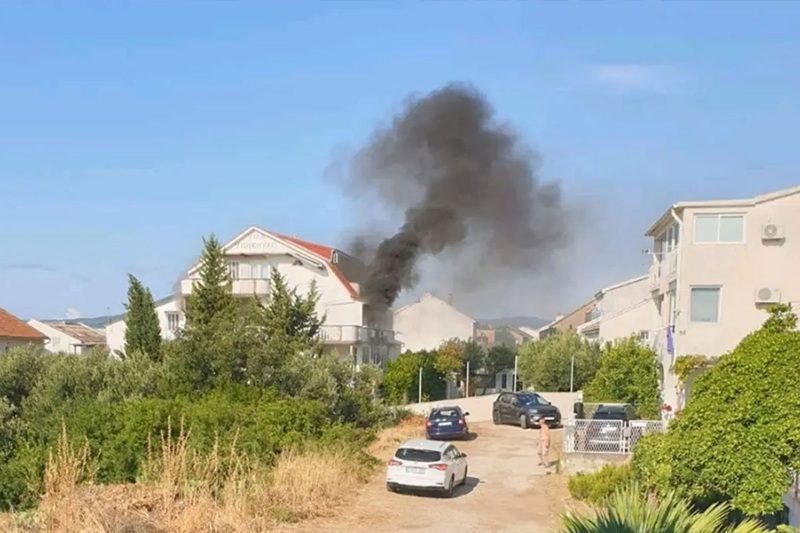 Hrabri Brčak spriječio tragediju: Spasio dvije žene i dijete iz vile u plamenu