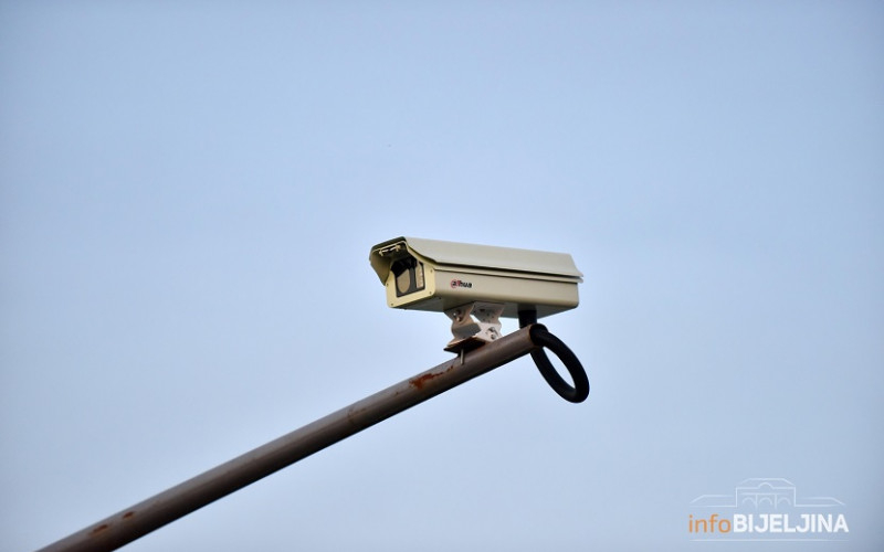 ANPR kamere širom Srpske: Pljušte kazne zbog pojasa i telefona!