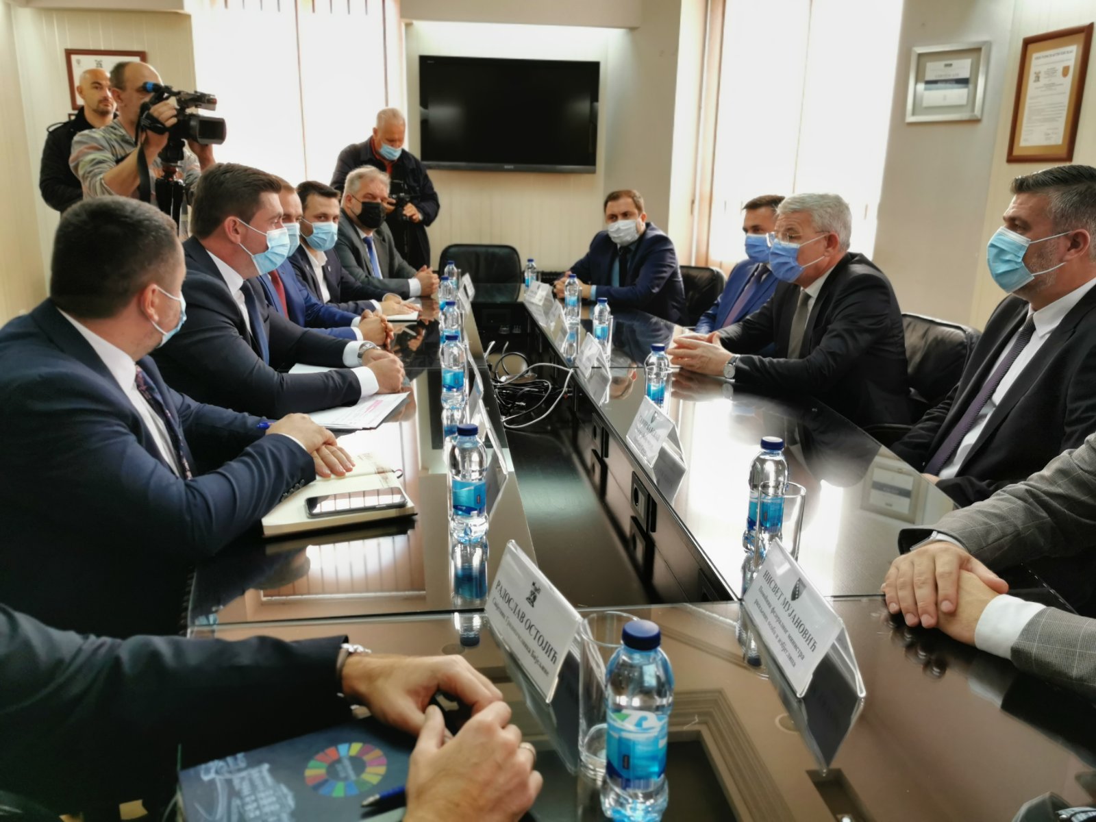 Počeo sastanak Džaferovića i Petrovića