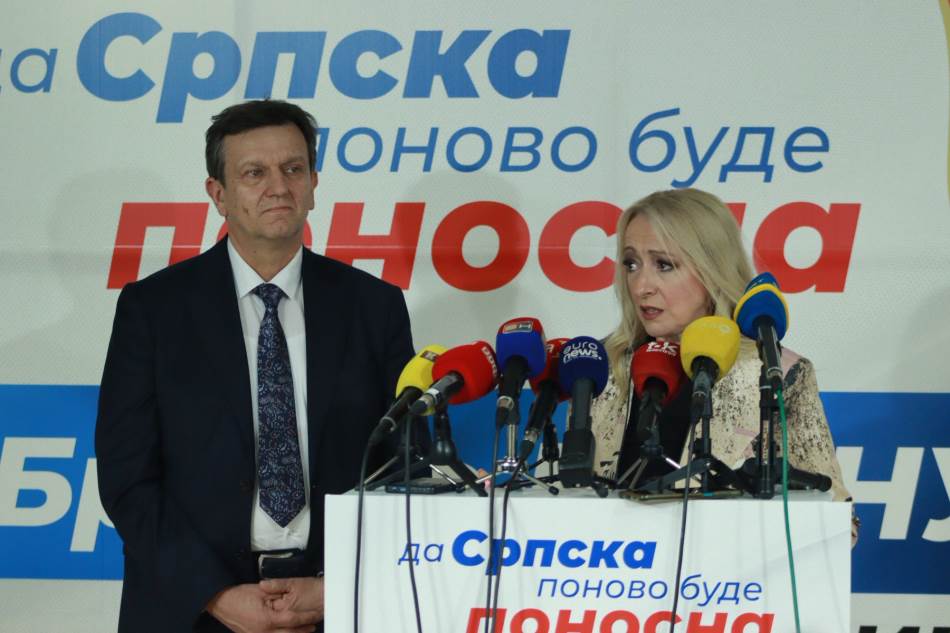 SDS traži grafološku analizu izbora: Karan imao 250 odsto glasova više od Dodika