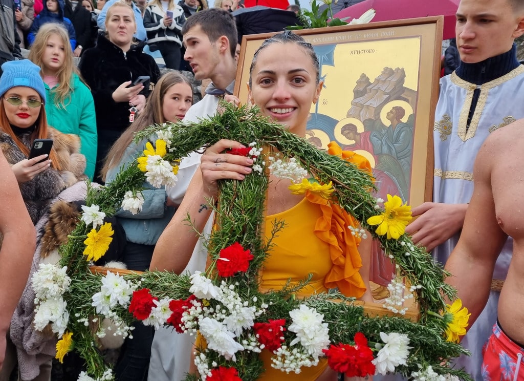 Marijana Krkalović prva doplivala do krsta u Trebišnjici