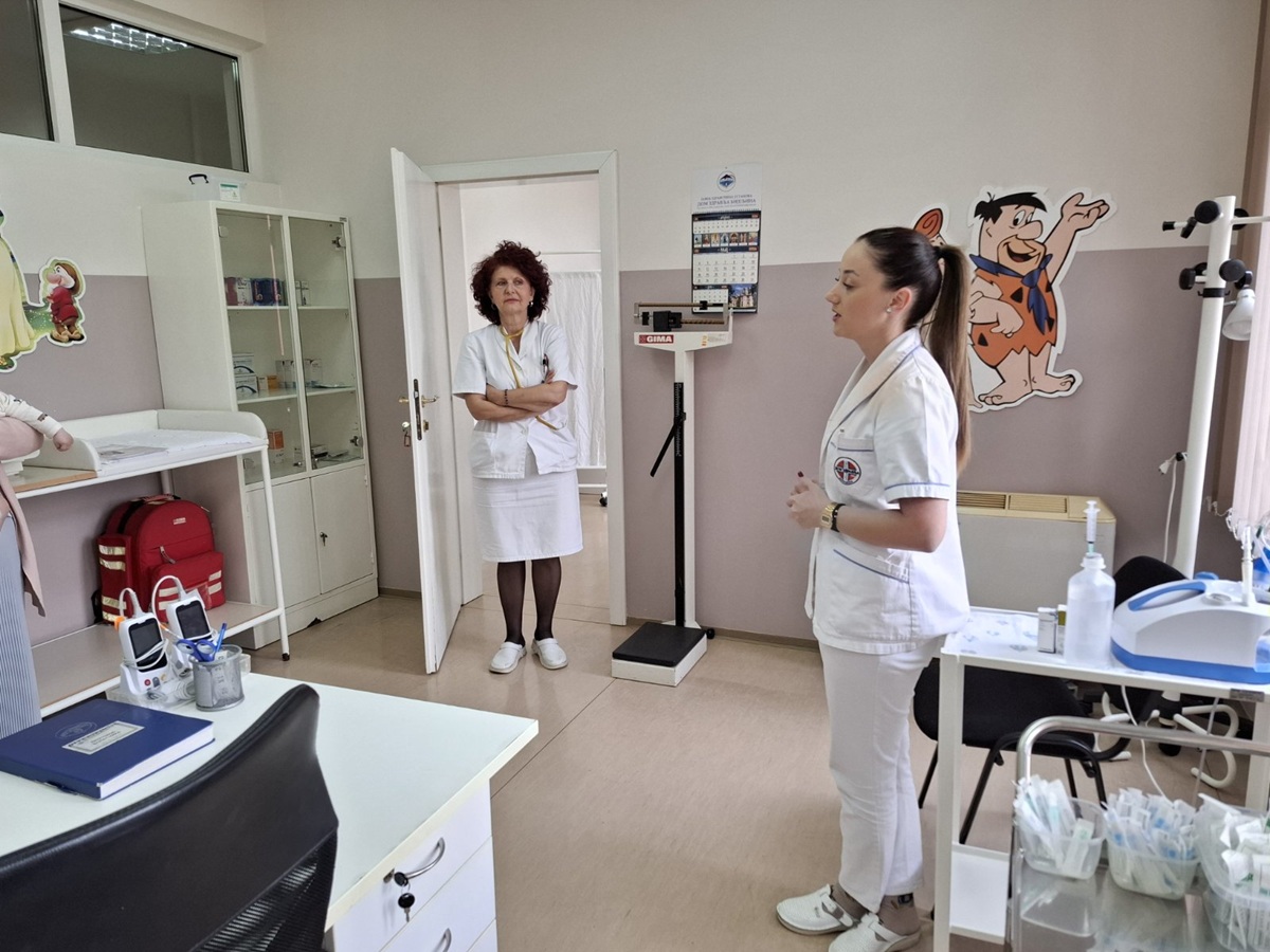 Bijeljina: Održana edukacija za medicinske sestre-tehničare i nove roditelje