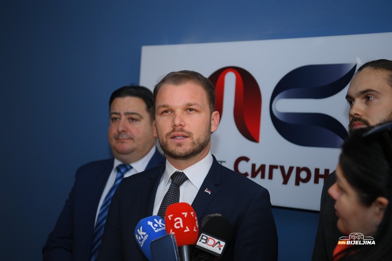 U Bijeljini otvorene prostorije Pokreta Sigurna Srpska, Stanivuković poručio: “Važno je da je narod s nama” (FOTO)