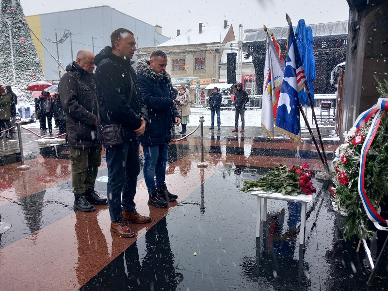 Bijeljina: Položeni vijenci povodom Dana Republike, Grad organizovao svečeni prijem (FOTO)