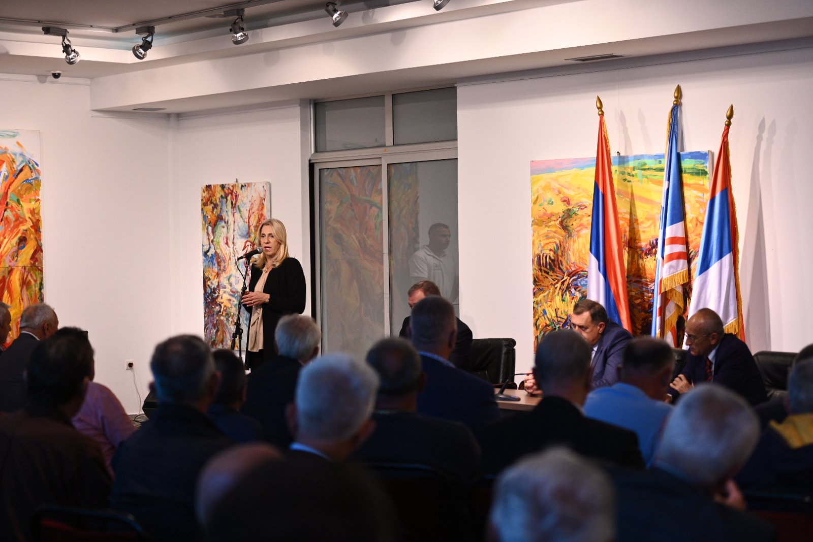 Cvijanovićeva i Dodik sa najistaknutijim ratnim komandantima sa regije