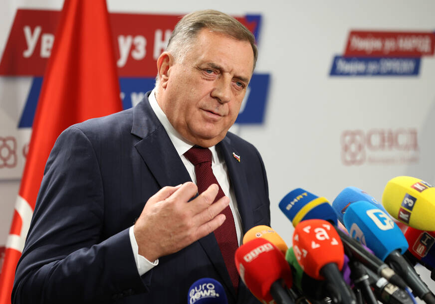 Dodik podržao Vučića