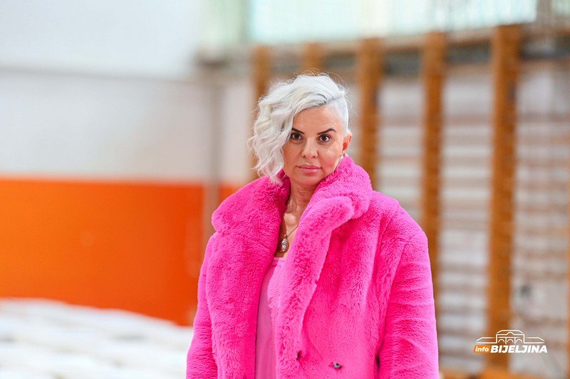 Bijeljina: U toku podjela biračkog materijala za prijevremene izbore (FOTO)