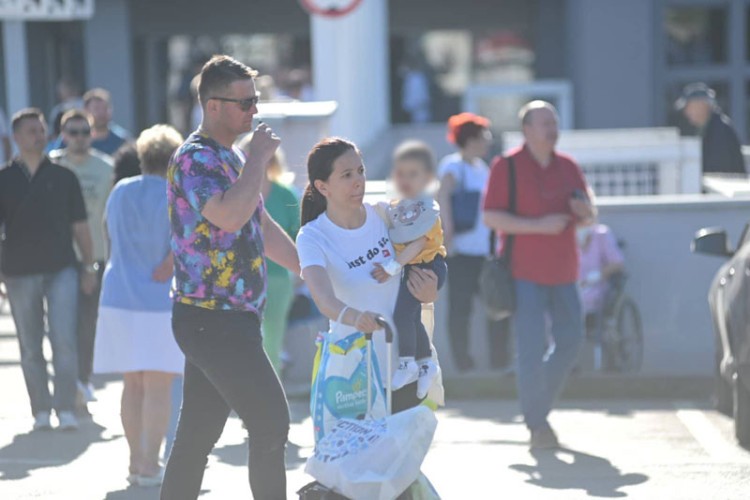 Policija završila pregled, pacijenti i medicinari se vratili u UKC