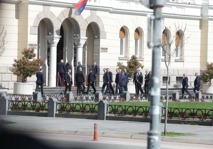 Donald Tramp Mlađi stigao pred Palatu Republike