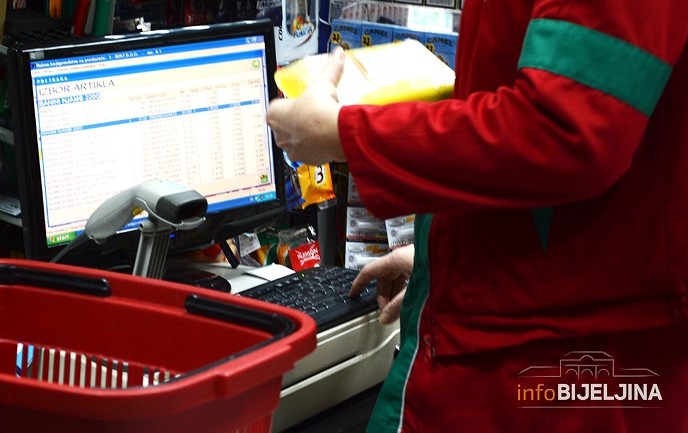 Pravo na SLOBODAN DAN: U Bijeljini nedjeljom odmaraju i kukaju, u Banjaluci ćute i rade