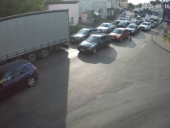 Velike gužve na više graničnih prelazi na izlazu iz BiH