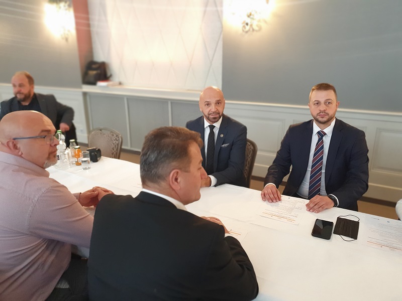 POSLOVNI SKUP U ŠVAJCARSKOJ: Opština Lopare primjer dobrog odnosa matice i dijaspore