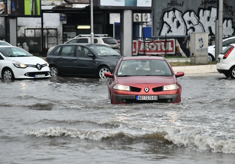 U Beogradu za pola sata pala jednomjesečna količina kiše