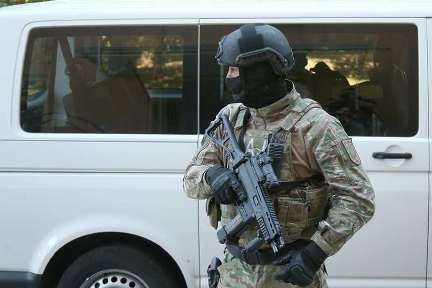 Bivšem specijalcu koji je osuđen zbog pljačke prijeti robija i zbog mita