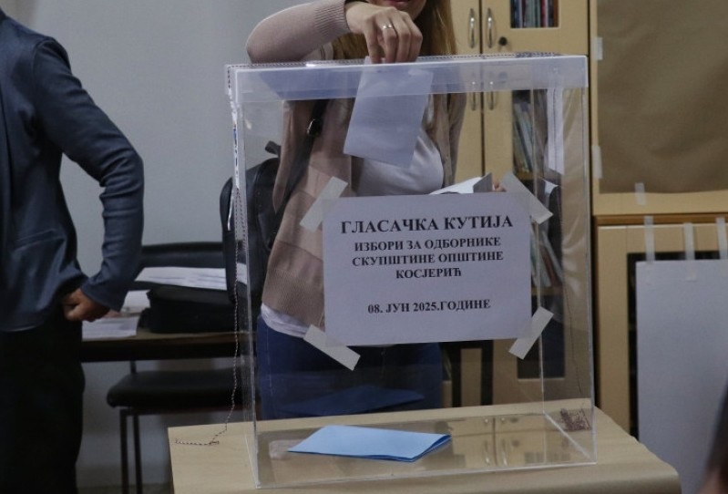 Rekordna izlaznost u Kosjeriću i Zaječaru: Prvi rezultati lokalnih izbora stižu večeras