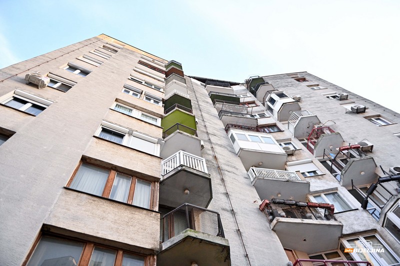 Bijeljina: Žele da uklone radioaktivni gromobran, ali ne zna se ko je nadležan (FOTO)