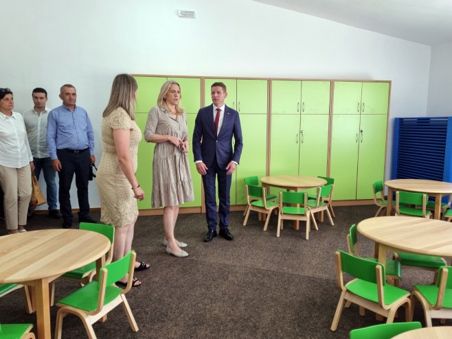 Cvijanović u Gacku: Nastavak podrške rekonstrukciji vrtića (FOTO/VIDEO)