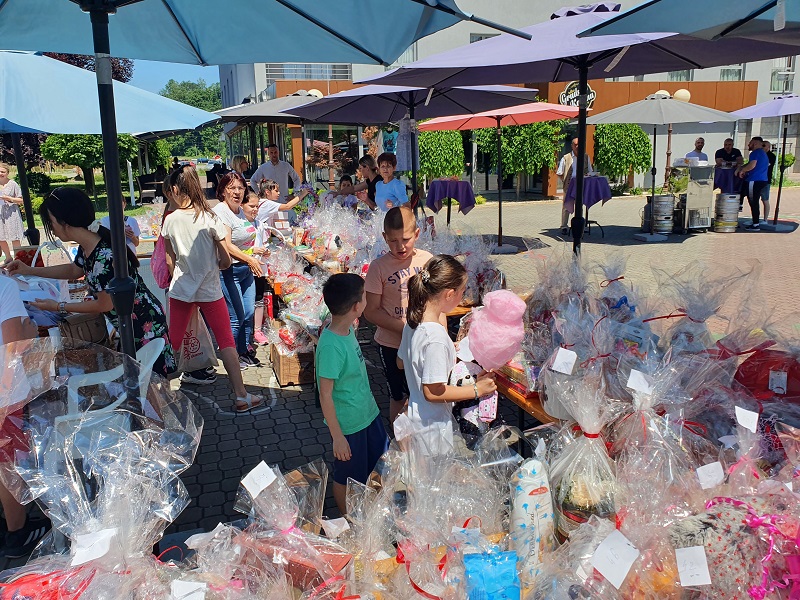 “Ugljevičani poznati po humanosti”, Humanitarni bazar za Teodoru