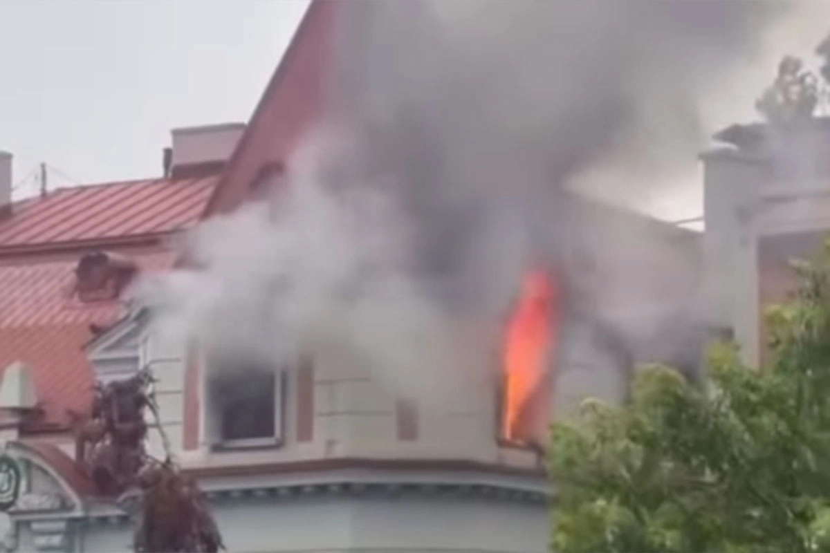 Gori zgrada Ambasade Pakistana u Beogradu (VIDEO)