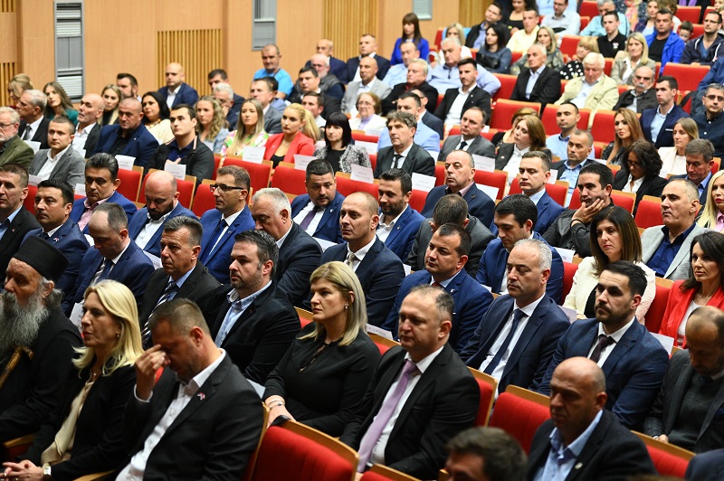 DAN GRADA BIJELJINA Uručena brojna priznanja zaslužnim pojedincima (FOTO)