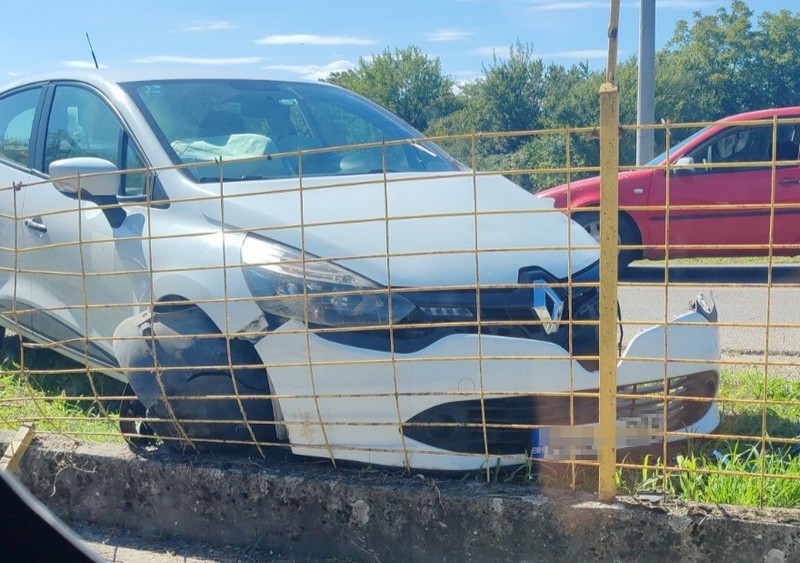 Sudar kamiona i auta kod Bijeljine, usporen saobraćaj (FOTO)