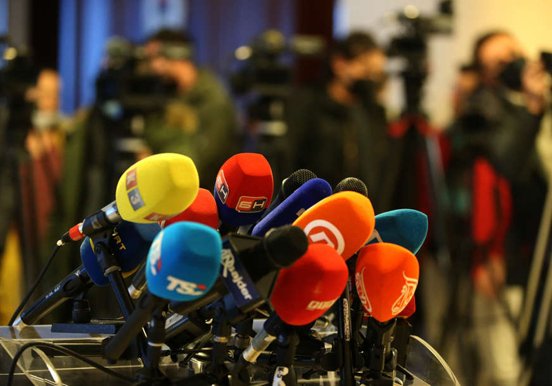 U napadima na novinare prednjače političari