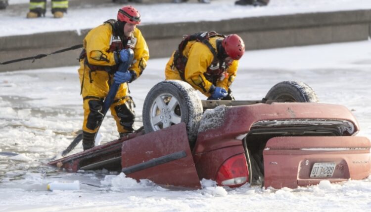 Najrazornija oluja u SAD: Ljudi umiru, pljačkaju se benzinske i prodavnice