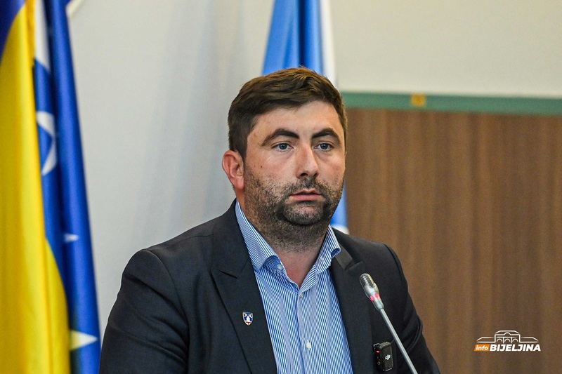 Petrović poručio SDS-ovcima: Svako ko se klanja gorima od sebe, treba odmah da se povuče