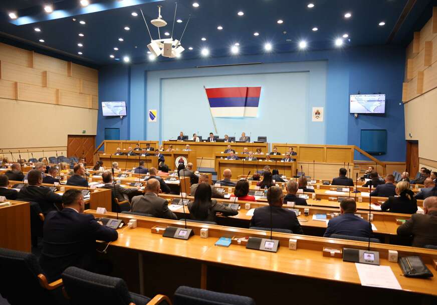 Narodna skupština RS skratila pripravnički staž i usvojila rebalans budžeta