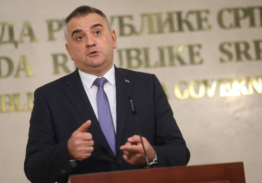 Minić direktorima javnih preduzeća povećao plate za 500 KM