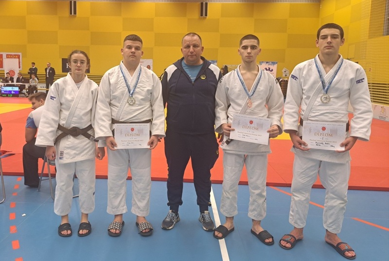 Tri medalje za bijeljinske džudiste na turniru u Pragu