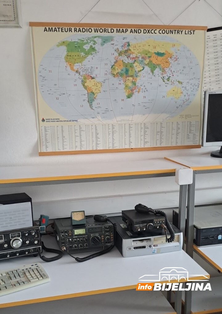 Bijeljinski Radio klub “Iskra” osnovan prije 76 godina: Oni su u kontaktu i kad “puknu” telefonske i internet veze (FOTO) 