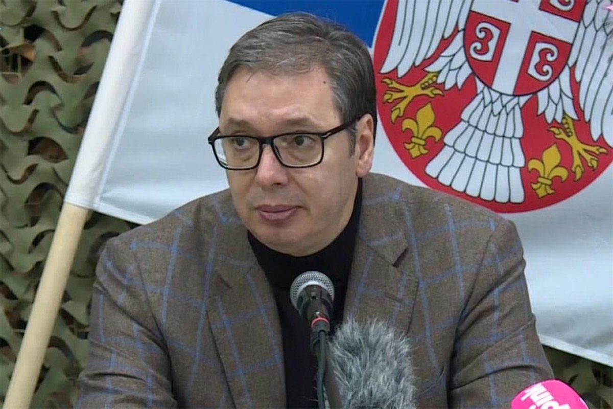 Vučić u Raškoj: Biće ovo duga i teška noć, spremna mi je vojnička pidžama