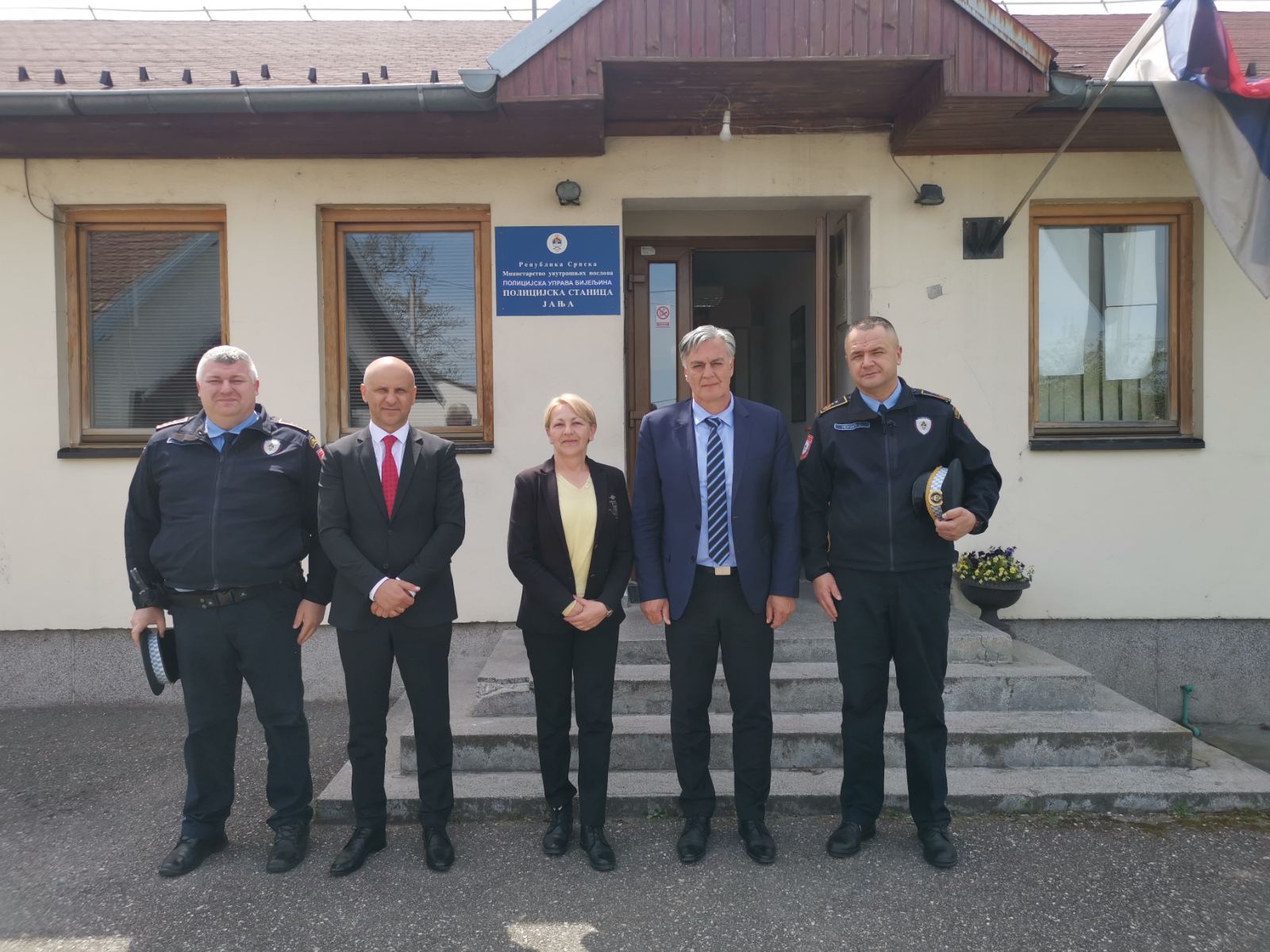 Janja: Ministar i direktor policije ispratili u penziju komandira Policijske stanice