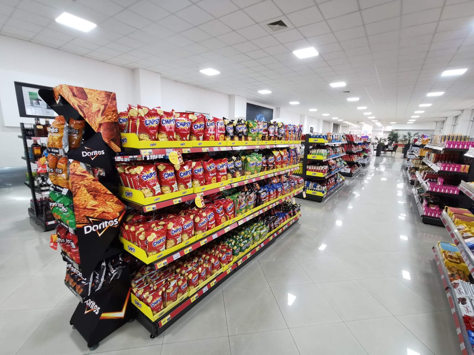 Nešković pumpa u Sremskoj ulici bogatija za market: Kupcima akcijske cijene za praznike