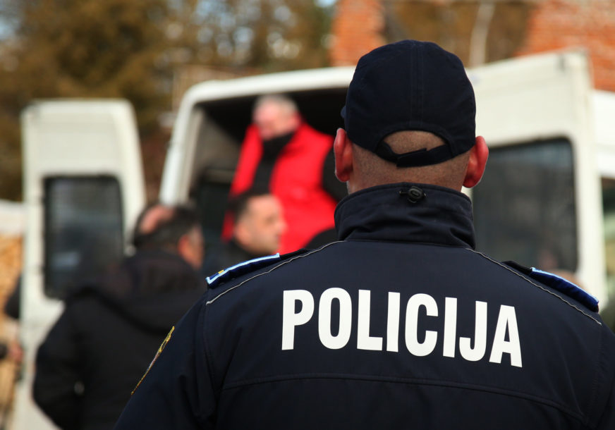 Detalji tragedije u Srebreniku: Sumnja se da je muškarac UBIO SUPRUGU, PA SEBE