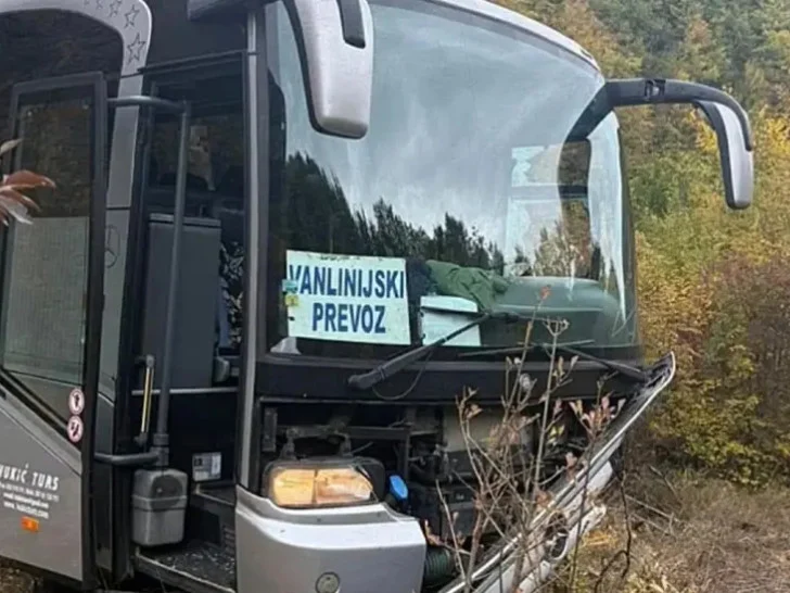 Autobus sa fudbalerima Famosa doživio nezgodu: Ima lakše povrijeđenih, utakmica u Goraždu odgođena