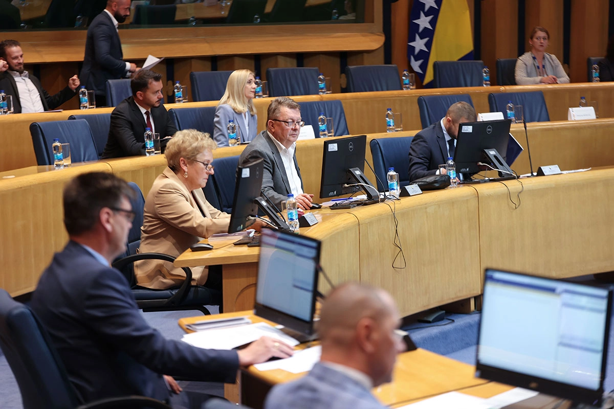 Delegati stavljaju tačku na Zakon o platama i naknadama u institucijama BiH
