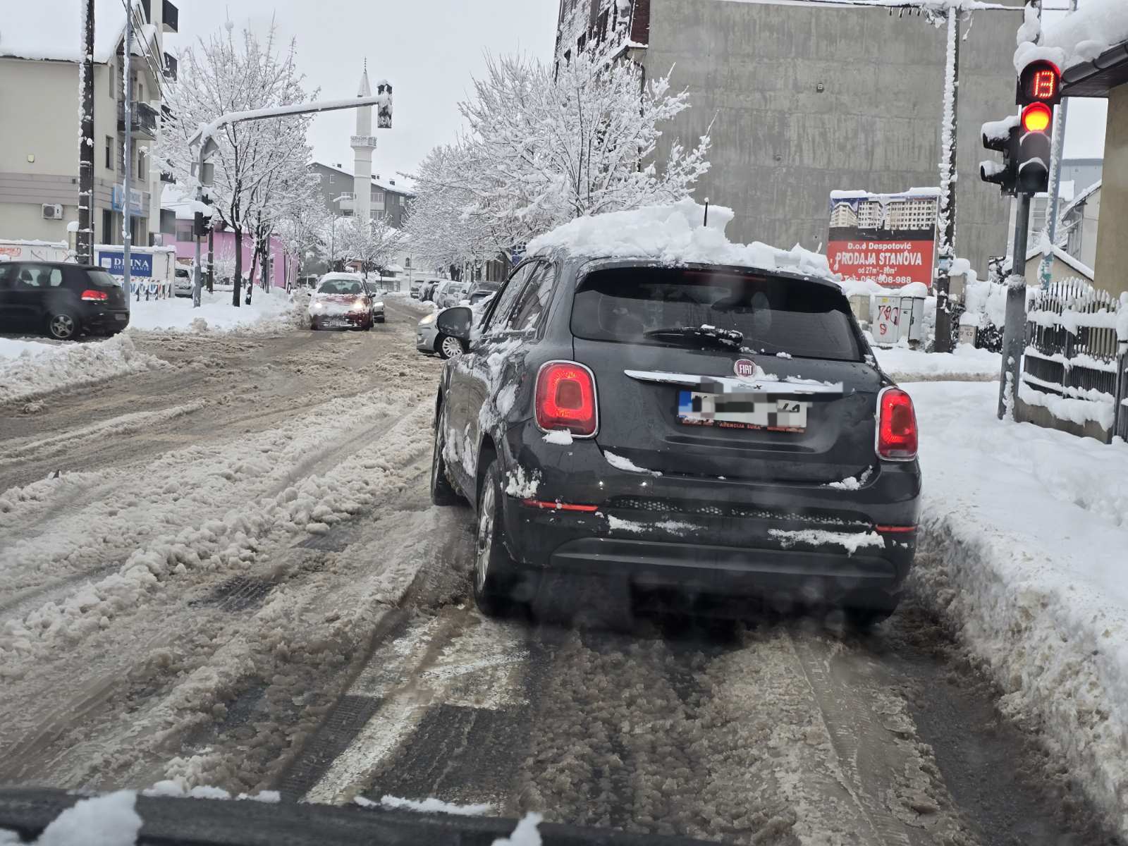 Bijeljina i jutros zatrpana snijegom: Pogledajte stanje na ulicama (FOTO)