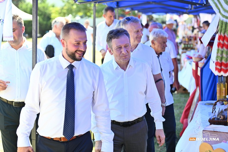 Lopare: Sajmom domaćih proizvoda završeni Dani dijaspore 2024