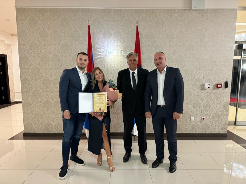 Bijeljinka student generacije Pedagoškog fakulteta u Sarajevu: “Odgoj i obrazovanje mladih temelj svakog društva”