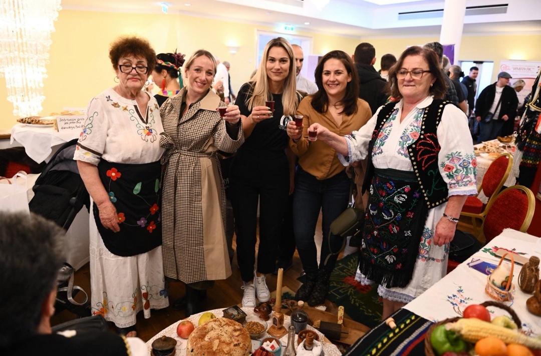 Jubilej KOSSA iz Donje Austrije: Gostima bogat kulturni program, Filipoviću zahvalnica