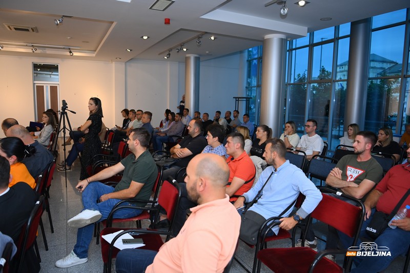 Rok 20 dana, moguća i tužba: Završena debata o subvencijama za privatne vrtiće u Bijeljini (VIDEO)