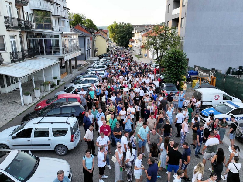 „MAJEVICA BEZ RUDNIKA!“ Protest u Loparama protiv eksploatacije litijuma