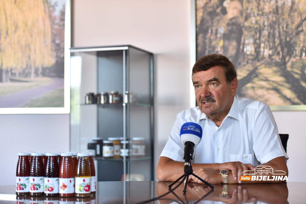 Milorad Krstić, vlasnik fabrike „Sava Semberija“: Receptura je naš najveći kapital (VIDEO)