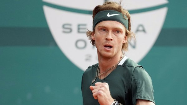 Rubljov: Nemam para da platim Novaka da mi bude trener