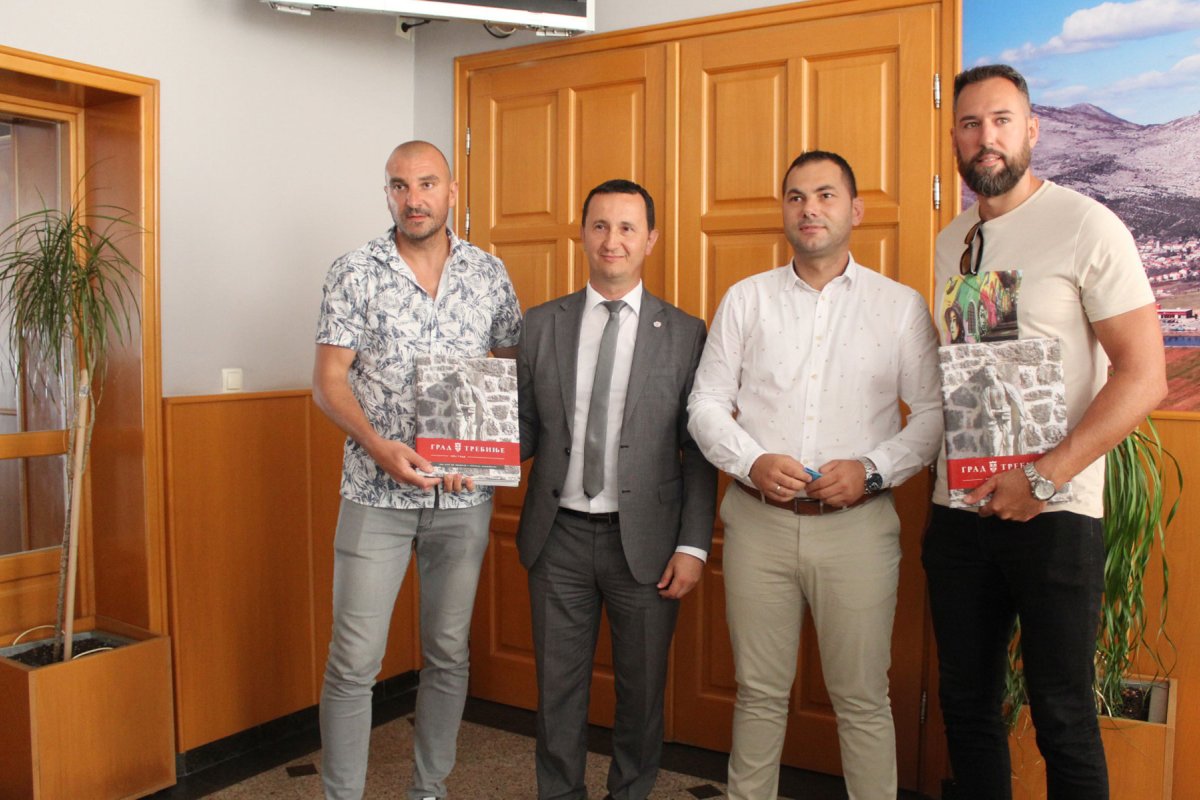 Mladići u Trebinju spasili dječaka od utapanja