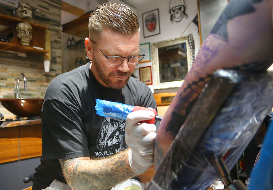 Banjalučki tattoo majstor među 100 najboljih u svijetu (VIDEO)