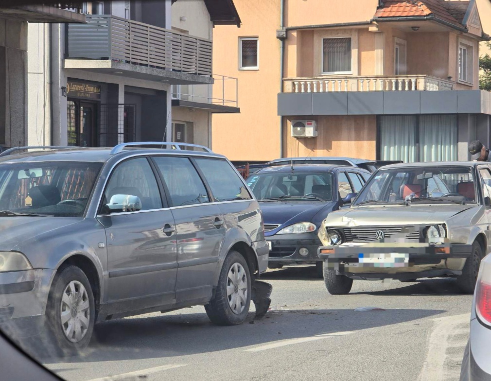 Sudar u Bijeljini, usporen saobraćaj 